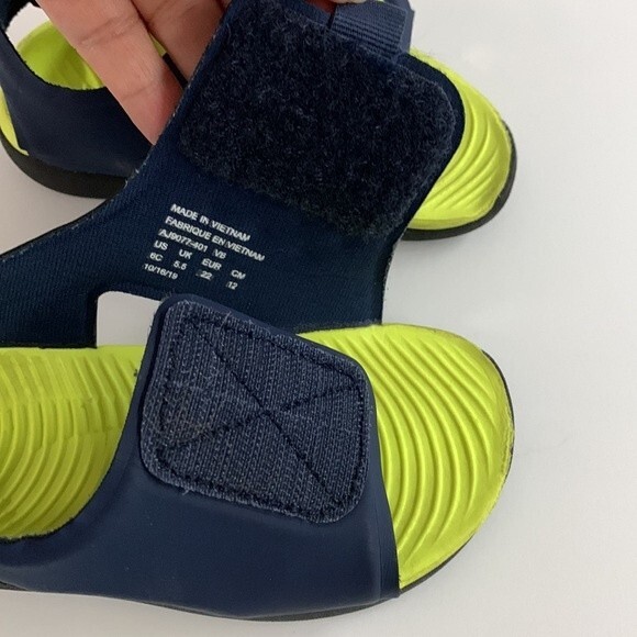 Nike Sunray Adjust 5 Midnight Infant Sandals Navy And Lemon Venom size 6C - Picture 3 of 8